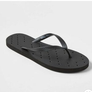 Shower Shoes Flip Flops Size Small. Men’s  fits 7/8 .Women fits 8/9.
